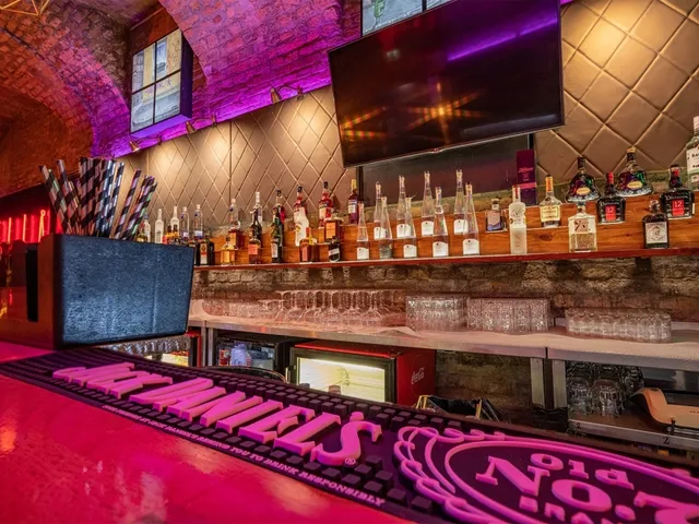 Eladó kereskedelmi és ipari ingatlan Budapest VI. kerület 393 nm