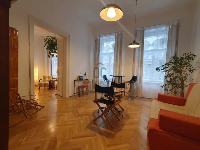 Kiadó lakás Budapest VIII. kerület, II. János Pál pápa tér 65 nm