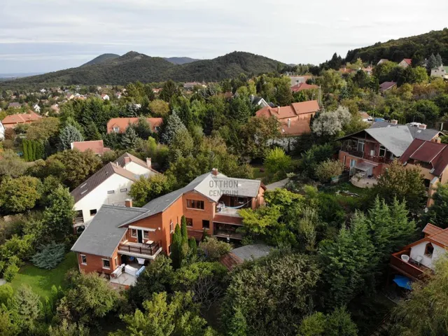 Kiadó ház Solymár 151 nm