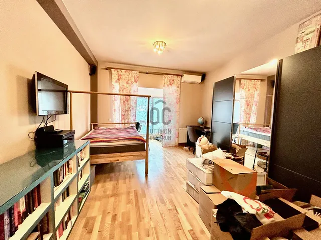 Eladó lakás Budapest II. kerület 156 nm