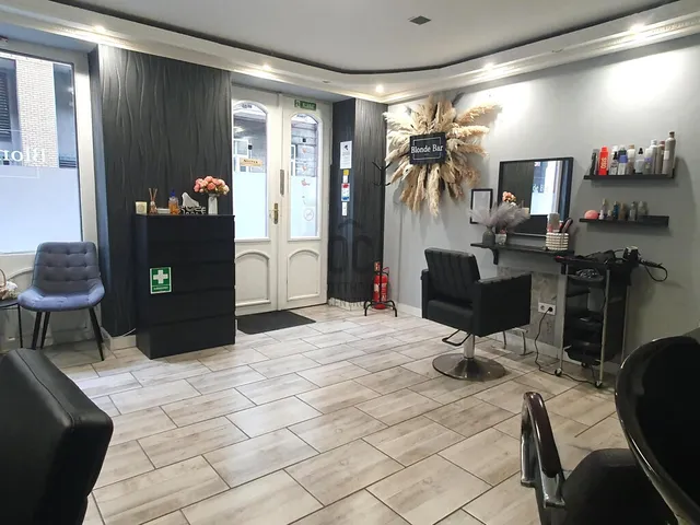 Eladó kereskedelmi és ipari ingatlan Budapest VI. kerület 24 nm