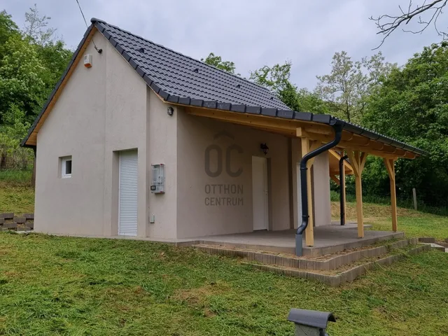 Eladó ház Szekszárd, Palánkihegy, Árnyék dűlő 29 nm