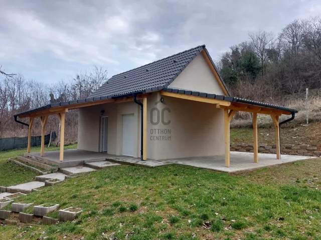 Eladó ház Szekszárd, Palánkihegy, Árnyék dűlő 29 nm