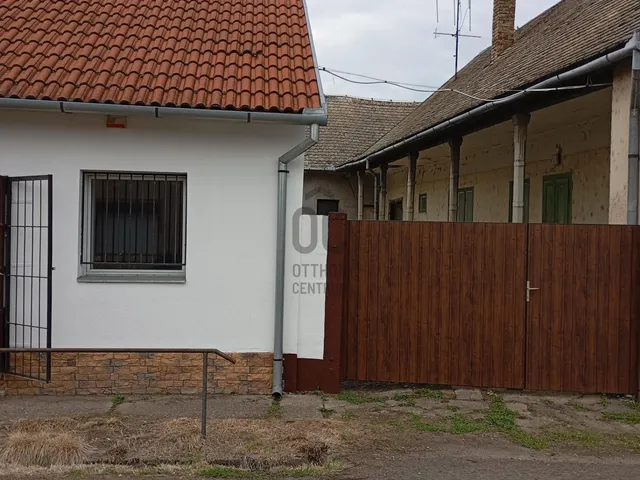 Eladó ház Bátaszék 201 nm