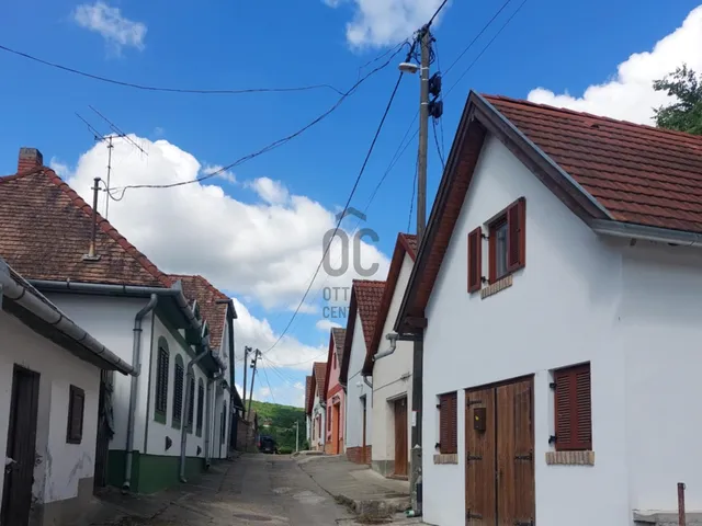 Eladó mezőgazdasági ingatlan Szekszárd, Csatár 60 nm