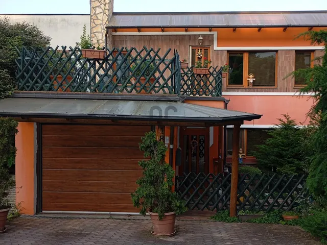 Eladó lakás Szekszárd 209 nm