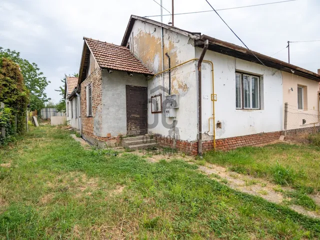 Eladó ház Szekszárd, Újváros 105 nm