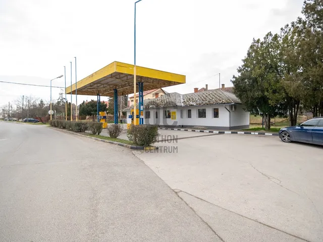 Eladó kereskedelmi és ipari ingatlan Őcsény 151 nm