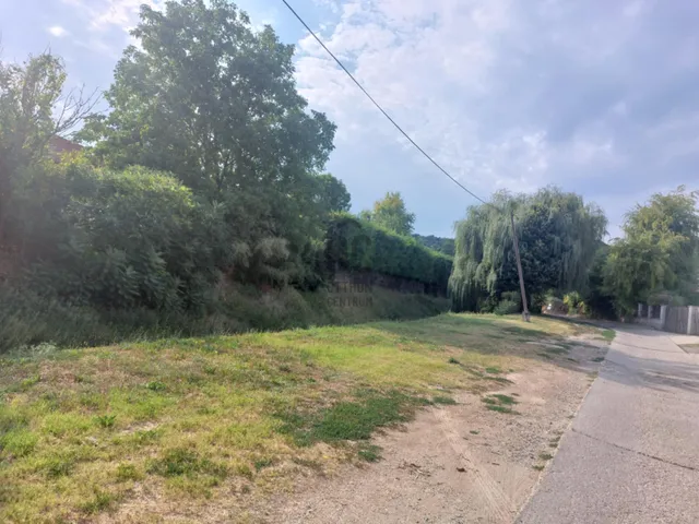Eladó telek Szekszárd, Felsőváros, Hosszúvölgy utca 1004 nm