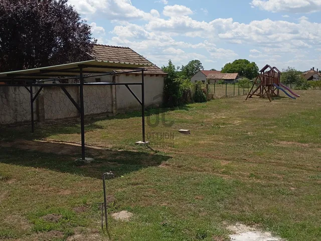 Eladó ház Kajdacs, Hajnal utca 106 nm