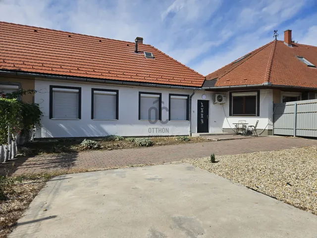 Eladó lakás Szekszárd, Újváros, Damjanich utca 52 nm