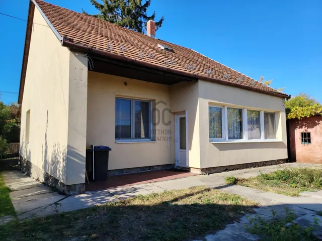 Kiadó ház Szekszárd, Parászta 81 nm