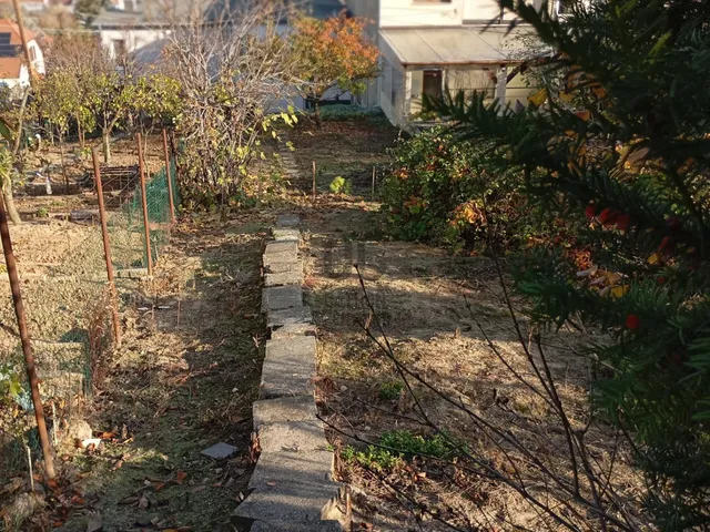 Eladó telek Szekszárd, Ibolya utca 101 nm