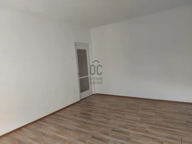 Eladó lakás Szekszárd, Zöldkert utca 51 nm