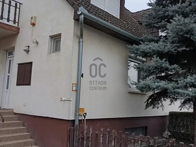 Eladó ház Tolna 215 nm