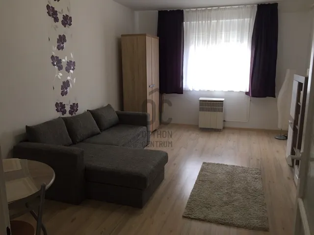 Eladó lakás Szekszárd, Zöldkert utca 30 nm