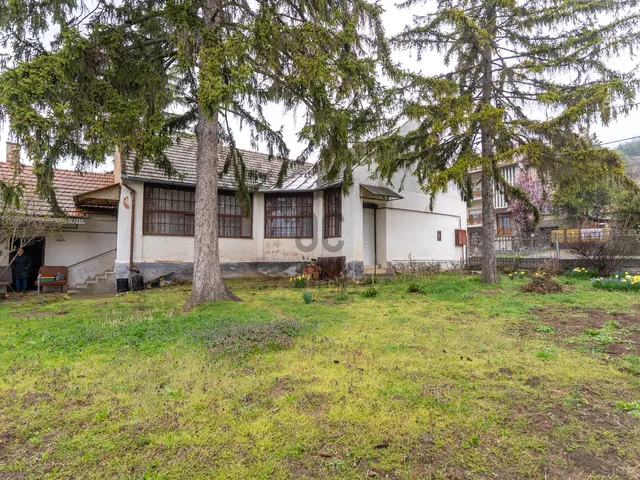 Eladó ház Bonyhád, Deák Ferenc utca 112 nm