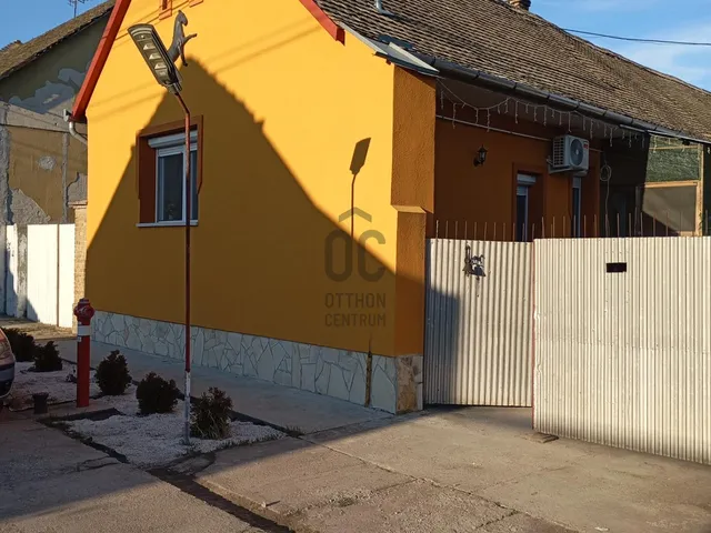 Eladó ház Bátaszék, Őz utca 192 nm