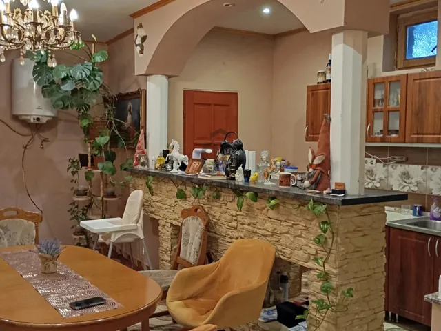 Eladó ház Bátaszék 192 nm