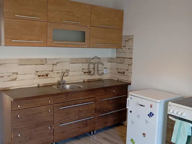 Kiadó lakás Szekszárd, Csatár 50 nm