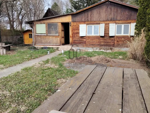 Eladó üdülő és hétvégi ház Fadd, Diófa utca 57 nm