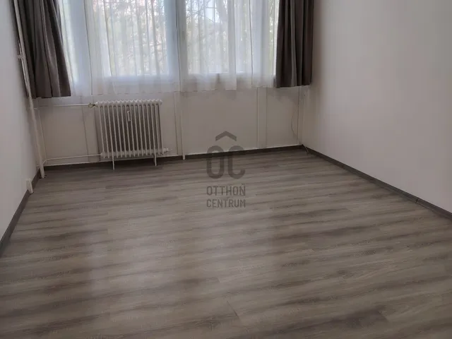 Kiadó lakás Szekszárd 23 nm