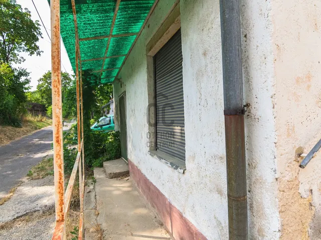 Eladó ház Szekszárd, Újváros 920 nm