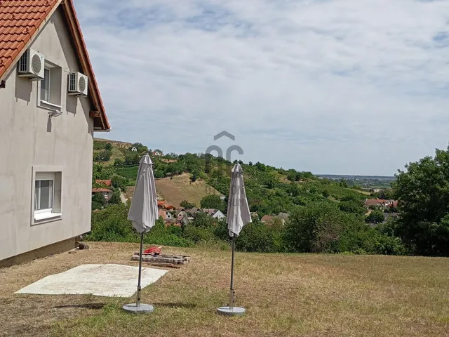 Eladó ház Szekszárd 136 nm