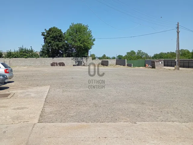 Eladó kereskedelmi és ipari ingatlan Harc 157 nm