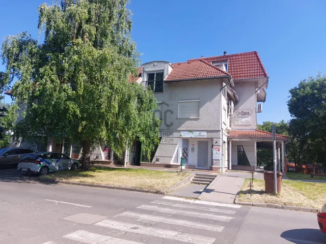 Kiadó kereskedelmi és ipari ingatlan Szekszárd 27 nm
