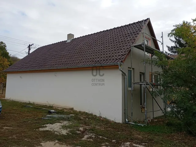 Eladó ház Alsónána 75 nm
