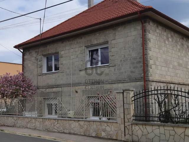 Eladó ház Ecser 204 nm