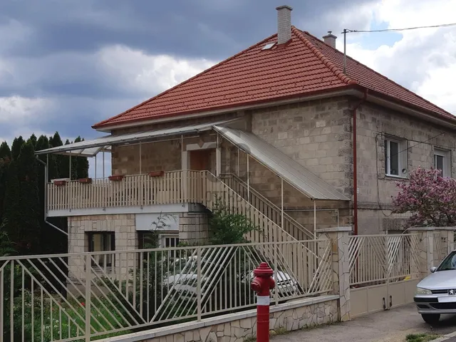 Eladó ház Ecser 204 nm