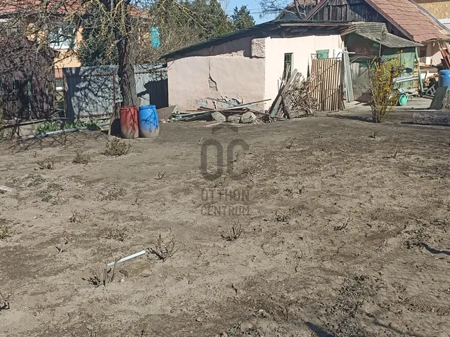 Eladó telek Üllő 320 nm