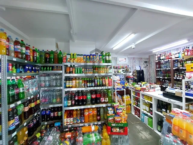 Eladó kereskedelmi és ipari ingatlan Budapest XV. kerület, Rákospalota 22 nm