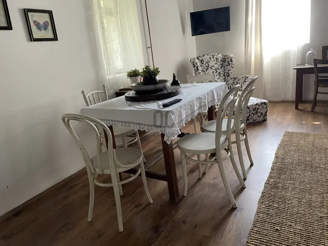 Eladó ház Etyek 206 nm