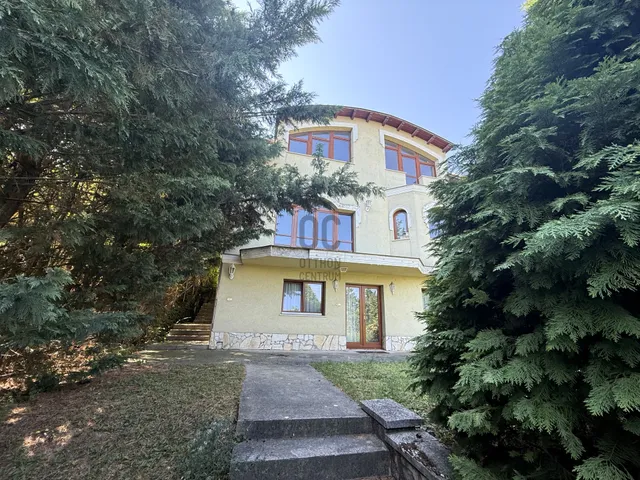 Eladó ház Solymár 295 nm