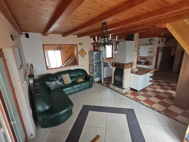Kiadó ház Nagytarcsa, Millennium utca 130 nm