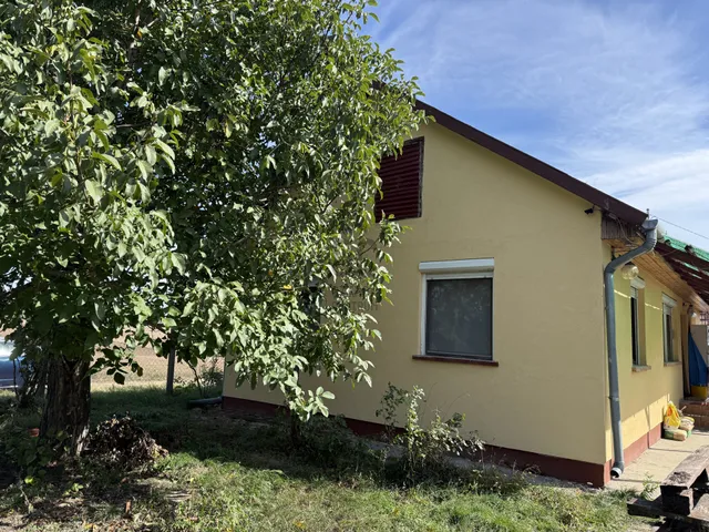 Eladó ház Úri 74 nm