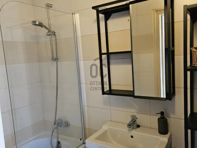 Eladó lakás Budapest X. kerület, Újhegy 38 nm