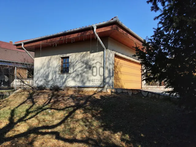 Eladó telek Gyömrő 830 nm