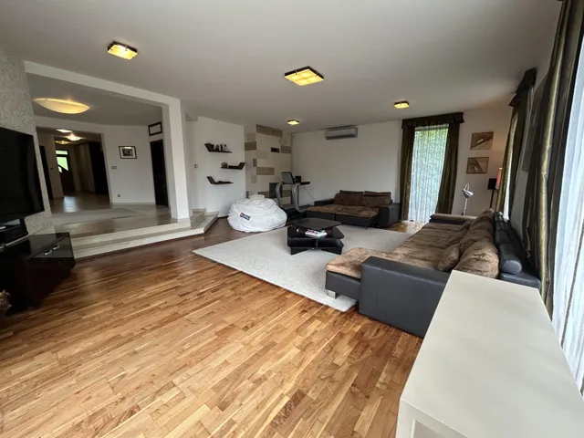 Eladó ház Budapest XVII. kerület, Rákoskeresztúr 350 nm