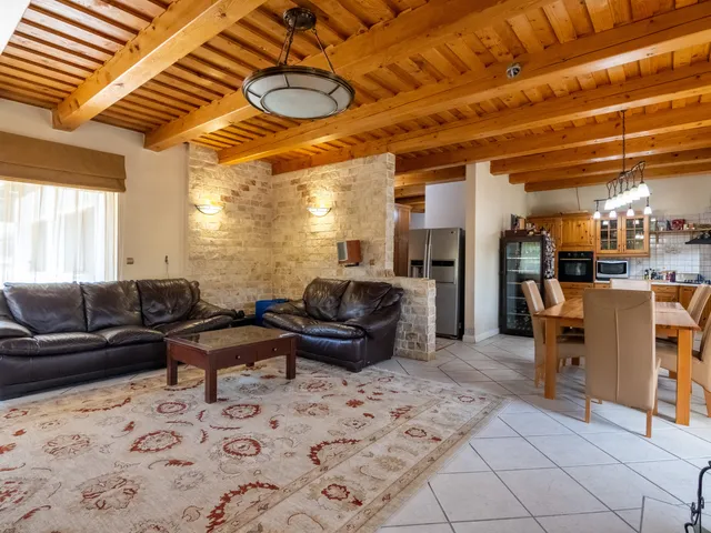 Eladó ház Diósd 248 nm