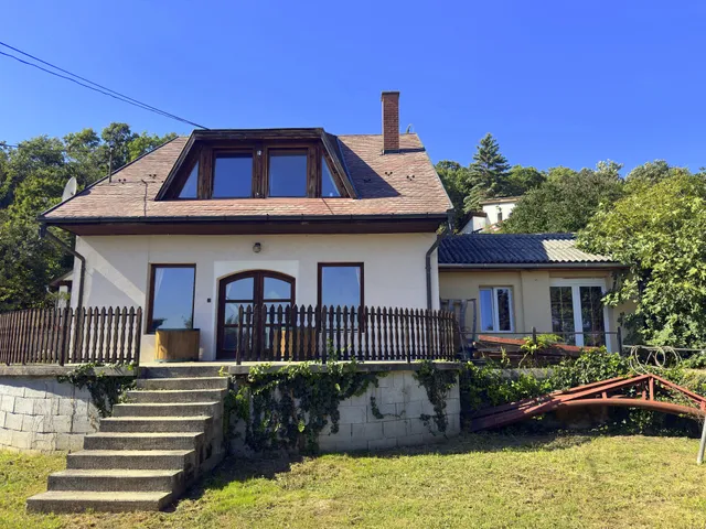 Eladó ház Leányfalu 210 nm