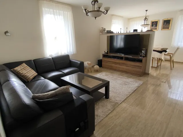 Eladó ház Solymár 220 nm