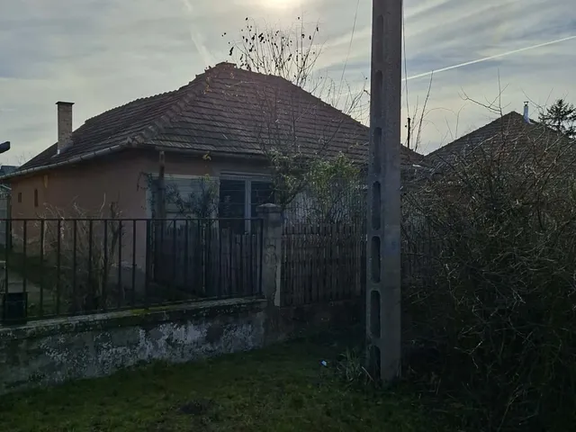 Eladó ház Majosháza 72 nm