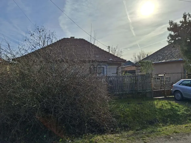 Eladó ház Majosháza 72 nm