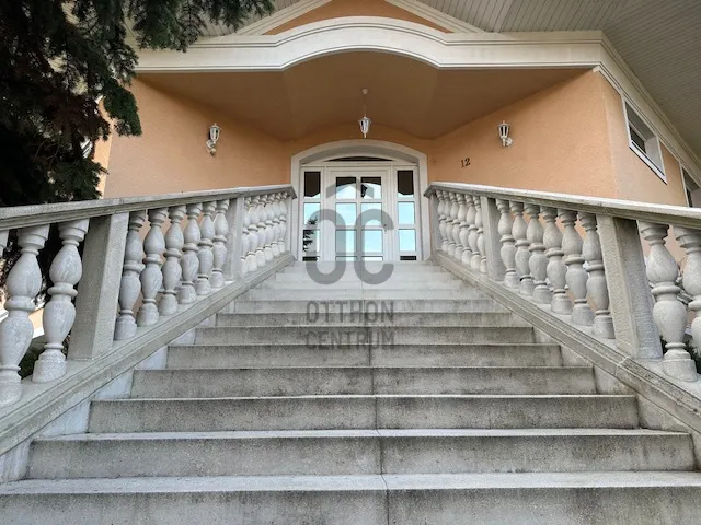 Eladó ház Budapest XXIII. kerület, Orbán hegy, Házikert utca 514 nm