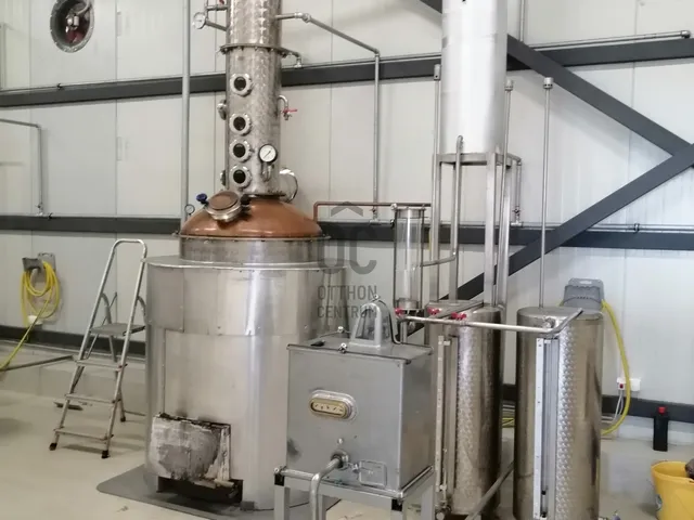 Eladó kereskedelmi és ipari ingatlan Dánszentmiklós 600 nm