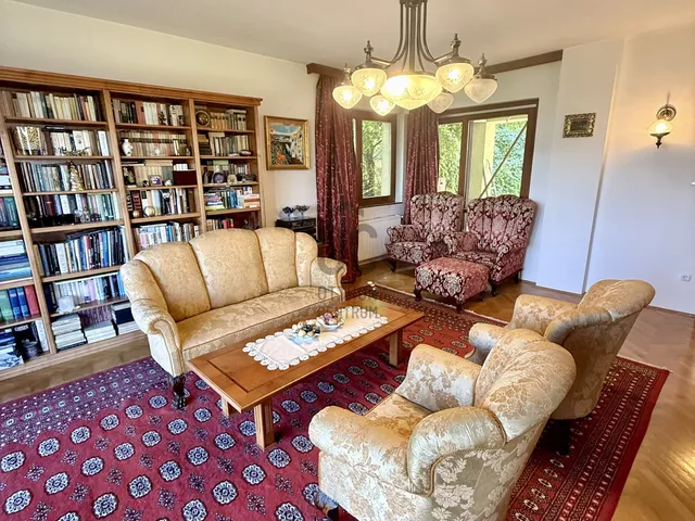 Eladó ház Solymár 295 nm